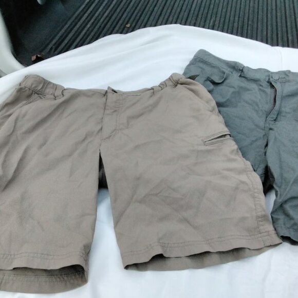 3 pairs of Mens Wrangler Shorts Size 38 - Picture 2 of 10